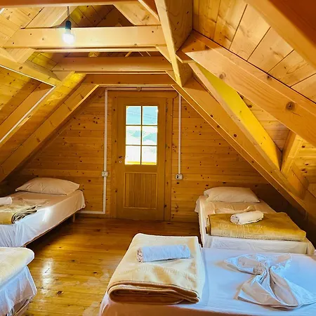 Guest house Bujtina Pepushaj *